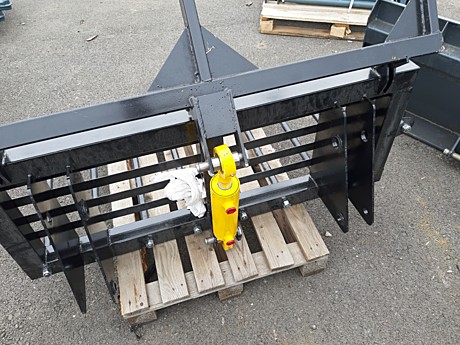 Вилы для сена ПКУ-1 (с гидро цилиндром)